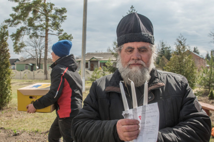 На Сумщині Місія «Карітас-Спес» роздає допомогу через православні храми