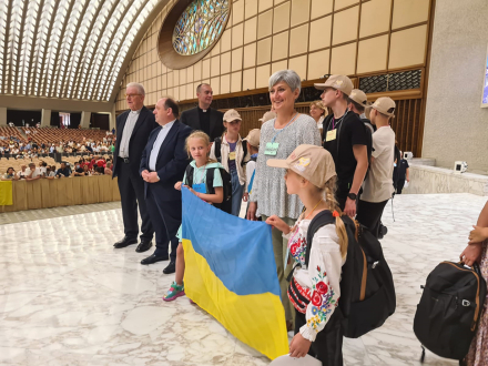 Літні канікули на морі та зустріч з Папою: які подарунки приготували для…
