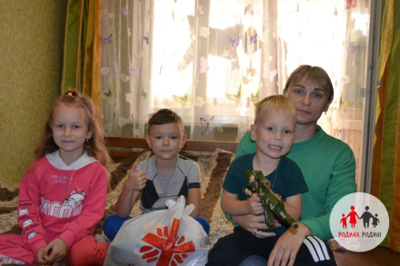 "Six in an apartment, not counting the dog". A family from Tsupivka,…
