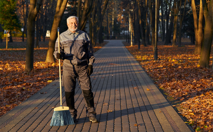 Підсобний працівник (З ПРОЖИВАННЯМ) (смт Олександрівка)